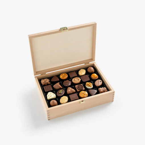 Alternative view of Praline Sélection boîte en bois à 48 pièces